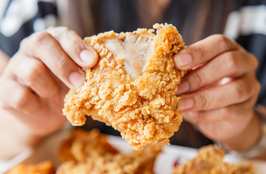 Can Dogs Eat Fried Chicken? | Healthy Paws Pet Insurance